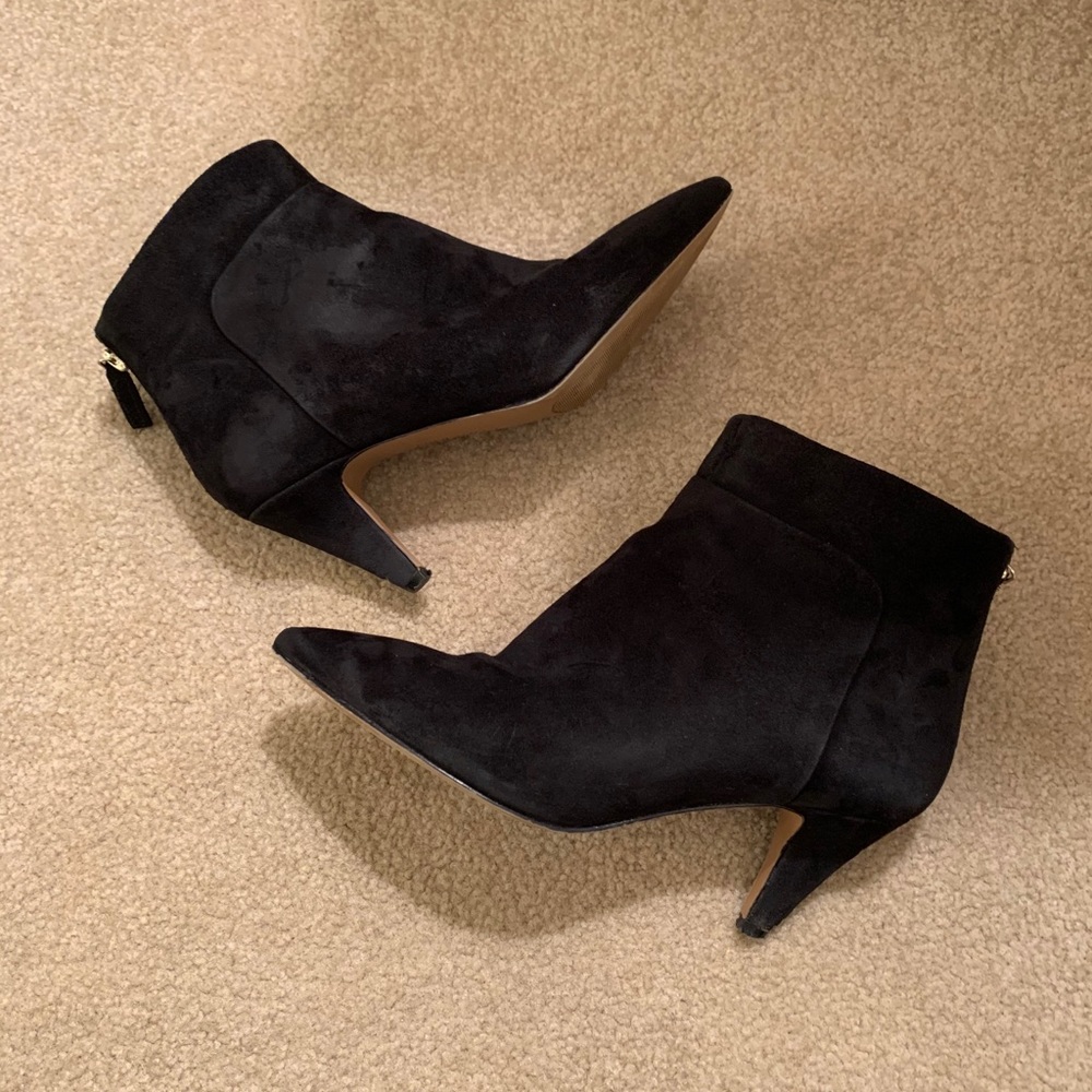 Nine West Jinxie Suede Zipped Back Ankle Heel Booties